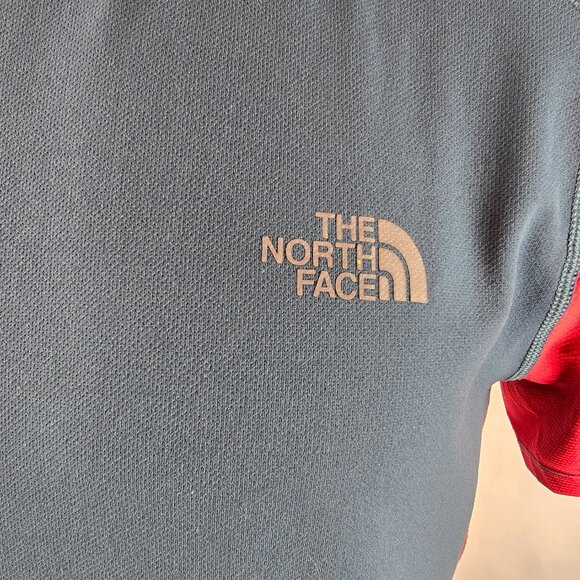 The North Face Shirt Mens Medium Gray Red Performance Outdoors Crew Neck Hiking - Picture 3 of 16